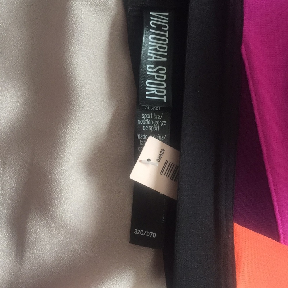 Victoria's Secret sports bra - Picture 6 of 6